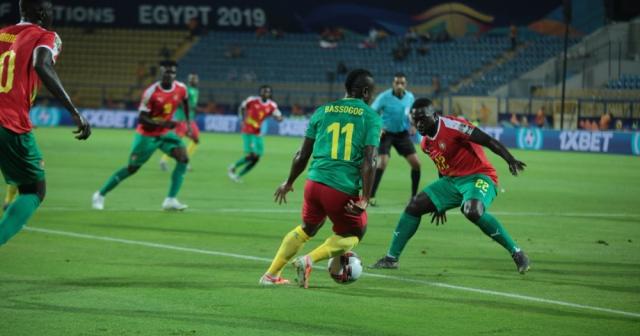 Kamerun galibiyetle başladı