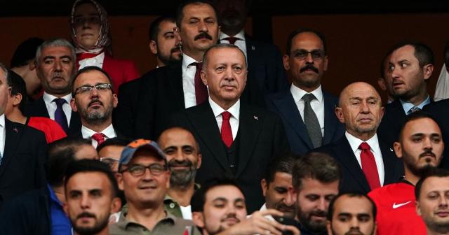 Cumhurbaşkanı Erdoğan, Milli Takımı yalnız bırakmadı