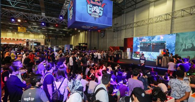 Red Bull Gaming Ground’a Gamex’te yoğun ilgi