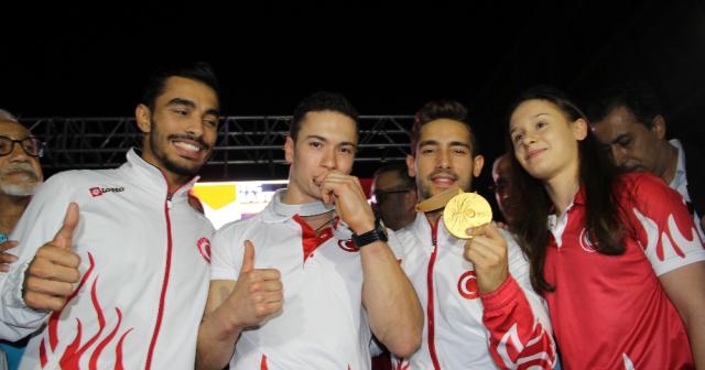 Dünya Şampiyonu Cimnastikçi İbrahim Çolak, İzmir’de coşkuyla karşılandı