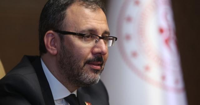 Bakan Kasapoğlu, Ankaragücü’nün yeni başkanı Fatih Mert’i tebrik etti