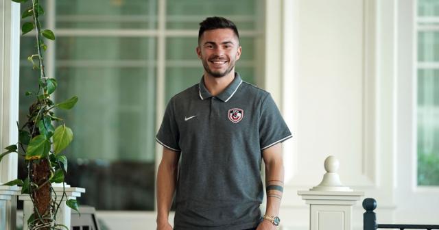 Alin Toşca: “Hagi, Popescu ve Lucescu’yu duymak beni gururlandırıyor”