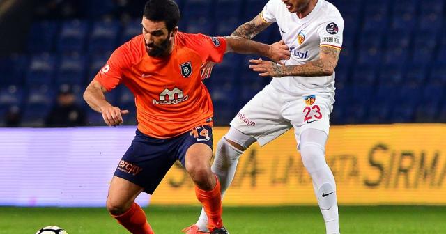 Başakşehir Arda Turan ile yollarını ayırdı !