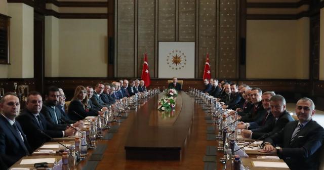 Cumhurbaşkanı Recep Tayyip Erdoğan, TFF ve Kulüpler Birliği’ni kabul etti