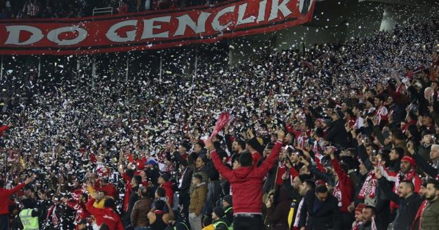 Sivasspor-Medipol Başakşehir maçının biletleri satışta