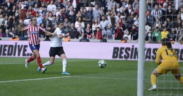 Beşiktaş - Atletico Madrid maçında seyirci rekoru kırıldı