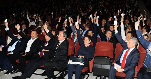 Galatasaray’da genel kurul toplantısı ertelendi