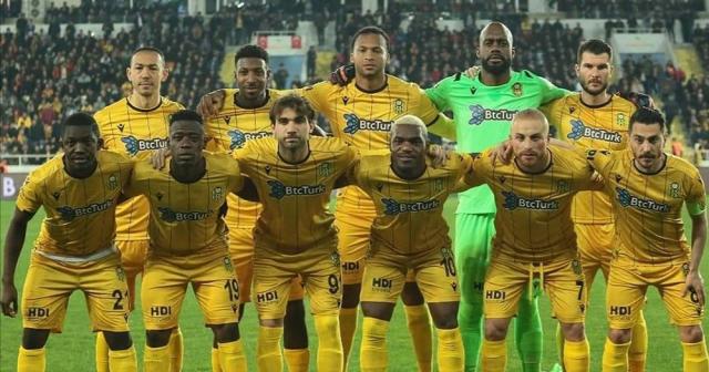 Yeni Malatyaspor’da 10 futbolcunun sözleşmesi sona eriyor