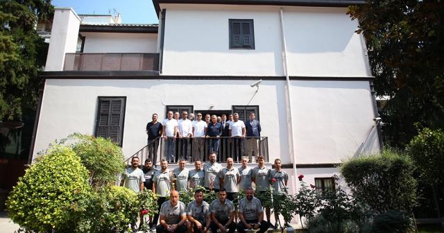 Beşiktaş yönetimi Atatürk’ün evini ziyaret etti