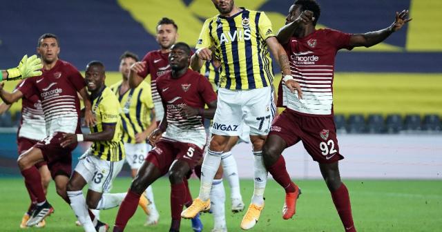 Fenerbahçe sahadan golsüz eşitlikle ayrıldı