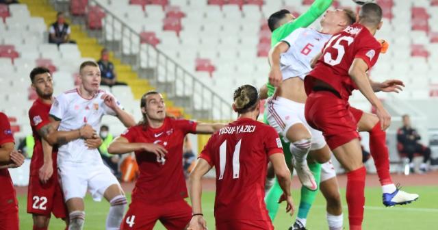Türkiye FIFA dünya sıralamasında 3 basamak geriledi