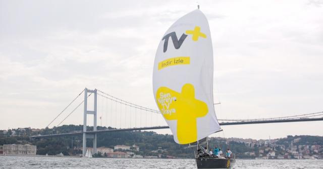 Yelkenler İstanbul Boğazı’nda açıldı