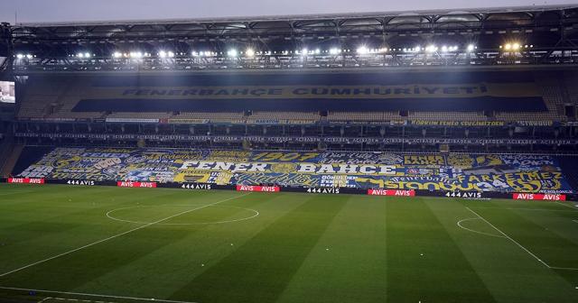 Fenerbahçe taraftarından dev pankart