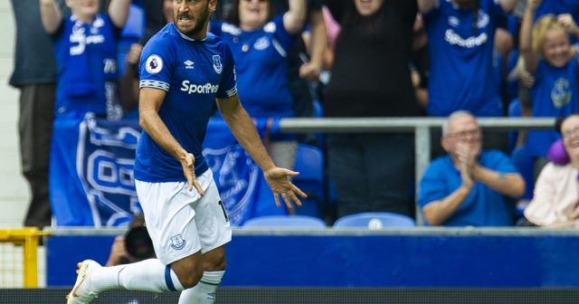 Cenk Tosun 8 ay sonra sahalara döndü