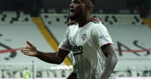 Larin yine boş geçmedi