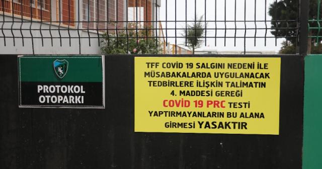 17 futbolcusunun korona virüs testi pozitif çıkan Kocaelispor’un maçları ertelendi