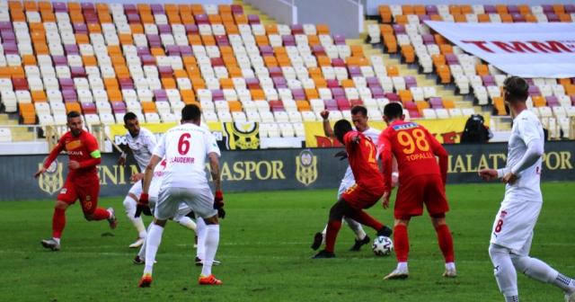 Süper Lig: Yeni Malatyaspor: 1 - DG Sivasspor: 2 (İlk yarı)