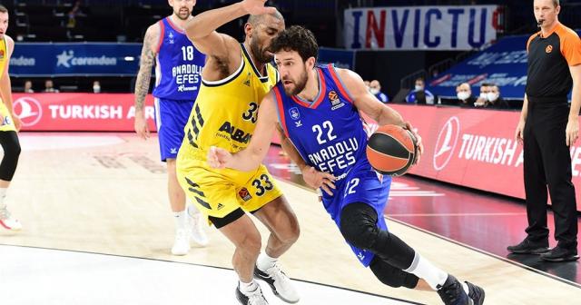 THY Euroleague: Anadolu Efes: 84 - ALBA Berlin: 76
