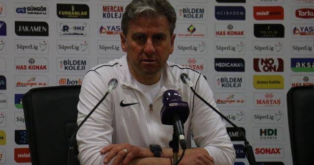 Yeni Malatyaspor Teknik Direktörü Hamzaoğlu’ndan hakemlere tepki