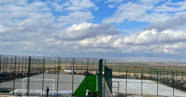 Bakan Kasapoğlu’nun Viranşehirli köylülere verdiği tenis kortu sözü gerçekleştirildi