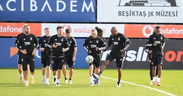 Beşiktaş’ta Cenk Tosun takımla çalıştı