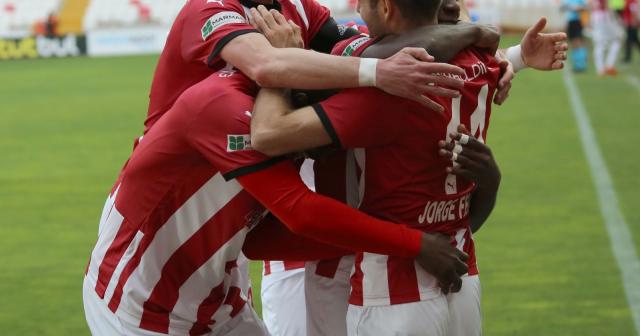 Süper Lig: DG Sivasspor: 1 - Yeni Malatyaspor: 0 (Maç sonucu)