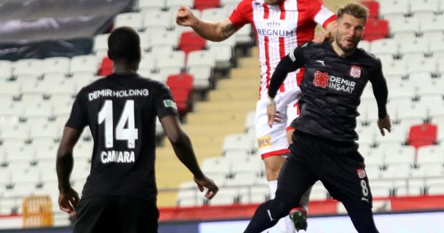 Süper Lig: FT Antalyaspor: 2 - DG Sivasspor: 4 (Maç sonucu)