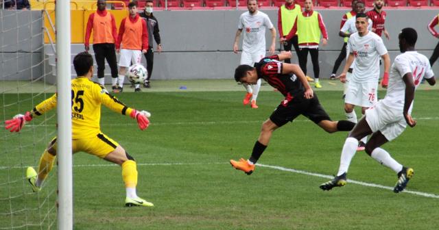 Süper Lig: Gençlerbirliği: 2 - Sivasspor: 3 (Maç sonucu)
