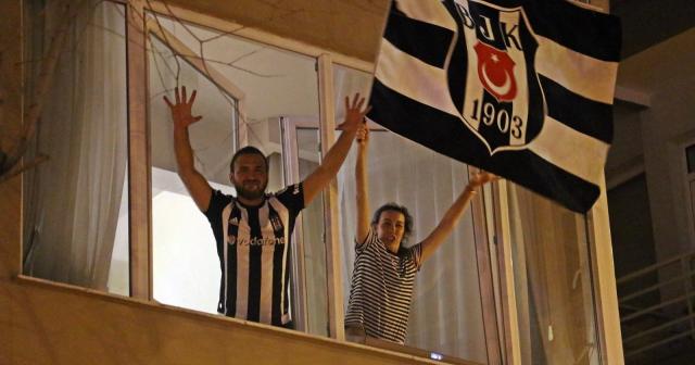 Antalya’da şampiyonluk sevinci kısıtlama dinlemedi