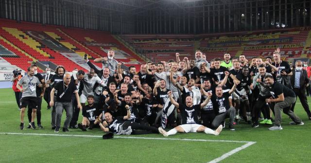 Beşiktaş, şampiyonluğu kutluyor