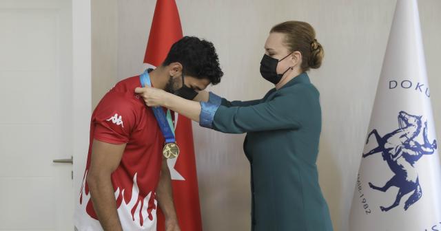 İranlı rakibi dopingli çıkınca Türk sporcu Wushu Dünya Şampiyonu oldu