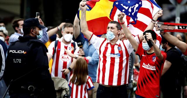İspanya’da Atletico Madrid taraftarları Covid-19’u unuttu