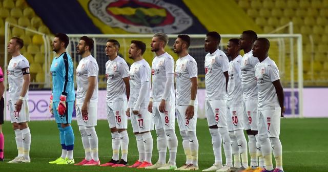 Süper Lig: Fenerbahçe: 1 - DG Sivasspor: 2 (Maç sonucu)
