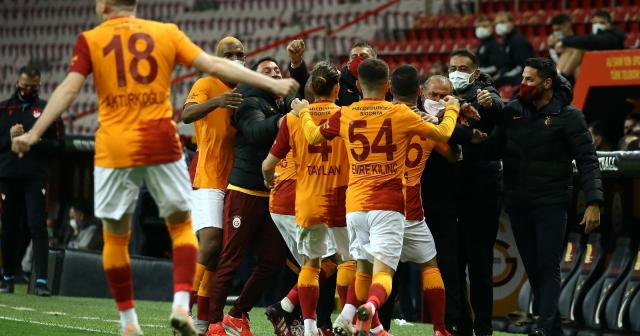 Süper Lig: Galatasaray: 3 - Beşiktaş: 1 (Maç sonucu)