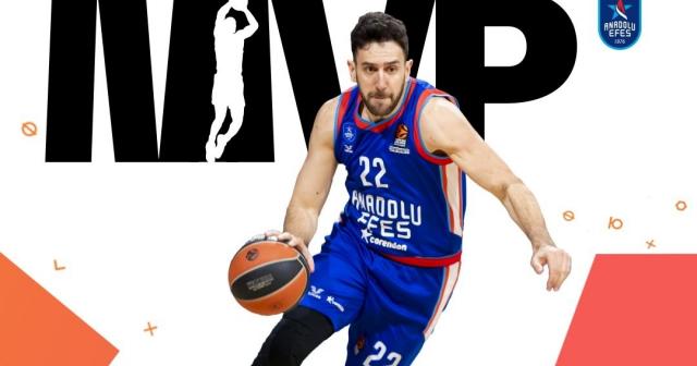Vasilije Micic, THY Euroleague’de normal sezonun MVP’si seçildi