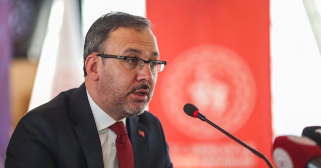 Bakan Kasapoğlu’ndan Emel Dereli’ye tebrik