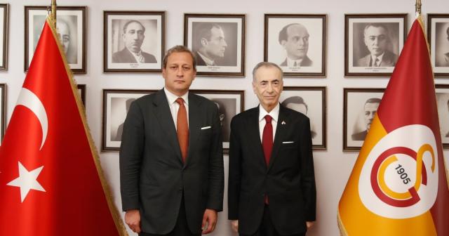 Galatasaray’da devir teslim töreni gerçekleştirildi