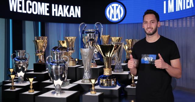 Hakan Çalhanoğlu Inter’e transfer oldu