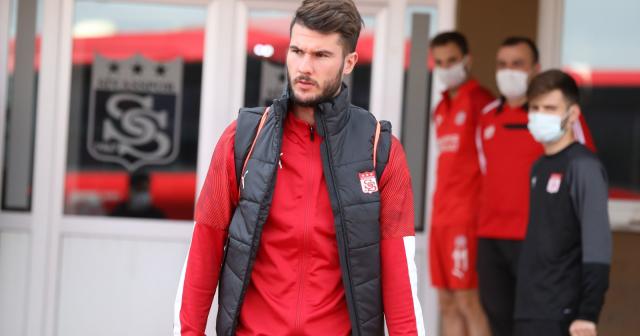 Sivasspor’da Robin Yalçın takımdan ayrılıyor!
