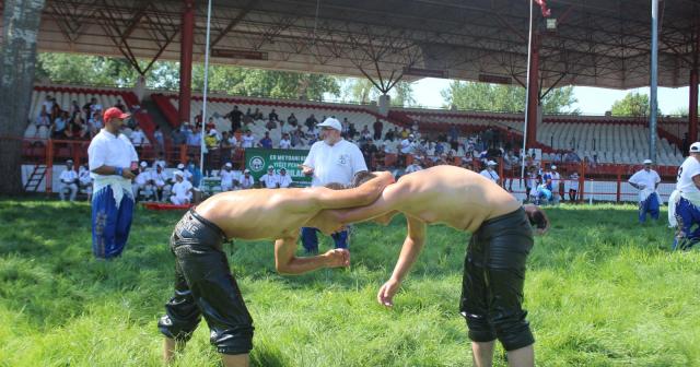 Bakan Koca spor müsabakaları için müjdeyi vermişti, Kırkpınar Güreşleri seyircili düzenleniyor
