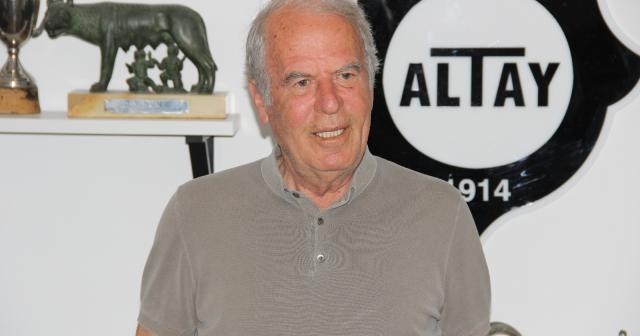Mustafa Denizli: “Cevap bekleyen benim”