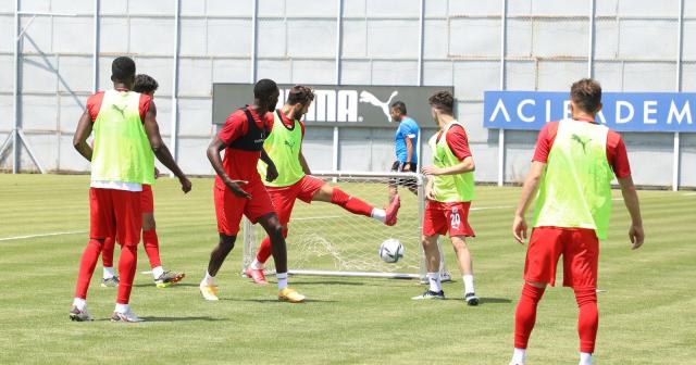 Sivasspor’da Petrocub mesaisi sürüyor