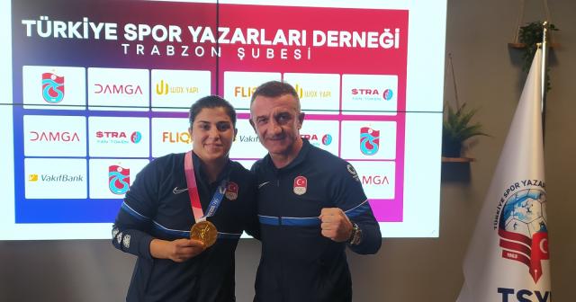 Busenaz Sürmeneli: "Yaşıtlarım eğlenirken, bir hayale 13 senemi verdim ve başardım"