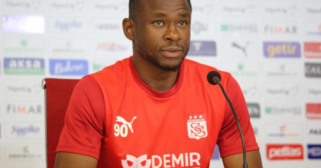 Leke James: “Hocamız bize talimatlar verdi”