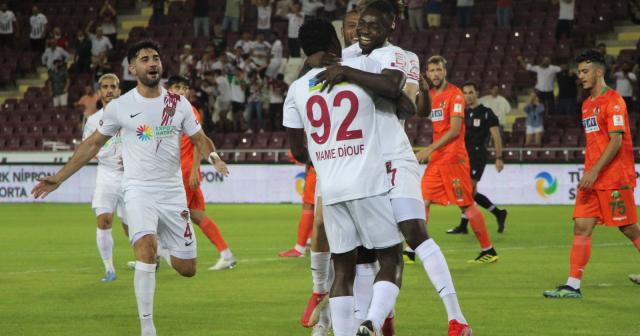 Süper Lig: A. Hatayspor: 3 - A. Alanyaspor: 0 (İlk yarı)