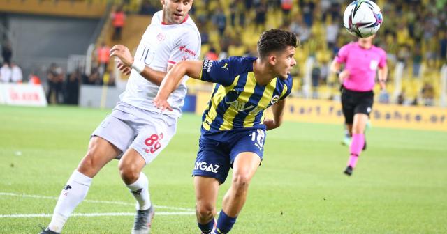 Süper Lig: Fenerbahçe: 0 - FTA Antalyaspor: 0 (İlk yarı)