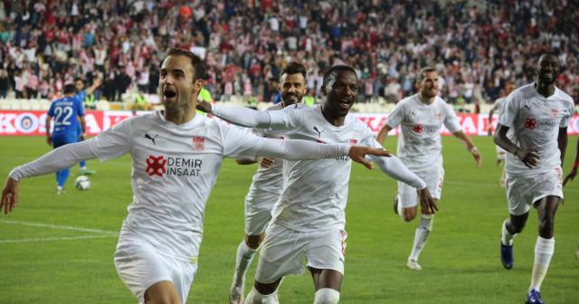UEFA Avrupa Konferans Ligi: Sivasspor: 1 - Dinamo Batumi: 1 (Maç sonucu)