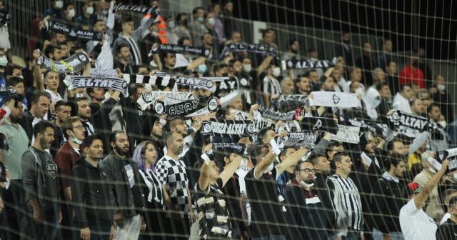 Süper Lig: Altay: 0 - Beşiktaş: 0 (ilk yarı)