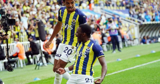 Süper Lig: Fenerbahçe: 1 - DG Sivasspor: 1 (İlk yarı)