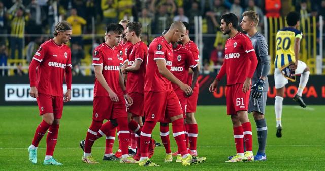 UEFA Avrupa Ligi: Fenerbahçe: 2 - Royal Antwerp: 1 (İlk yarı)